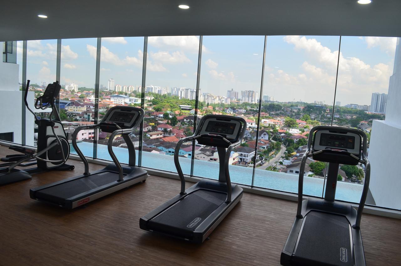 1 Tebrau Suites By Subhome Джохор-Бару Экстерьер фото