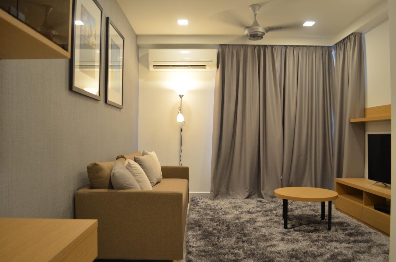1 Tebrau Suites By Subhome Джохор-Бару Экстерьер фото