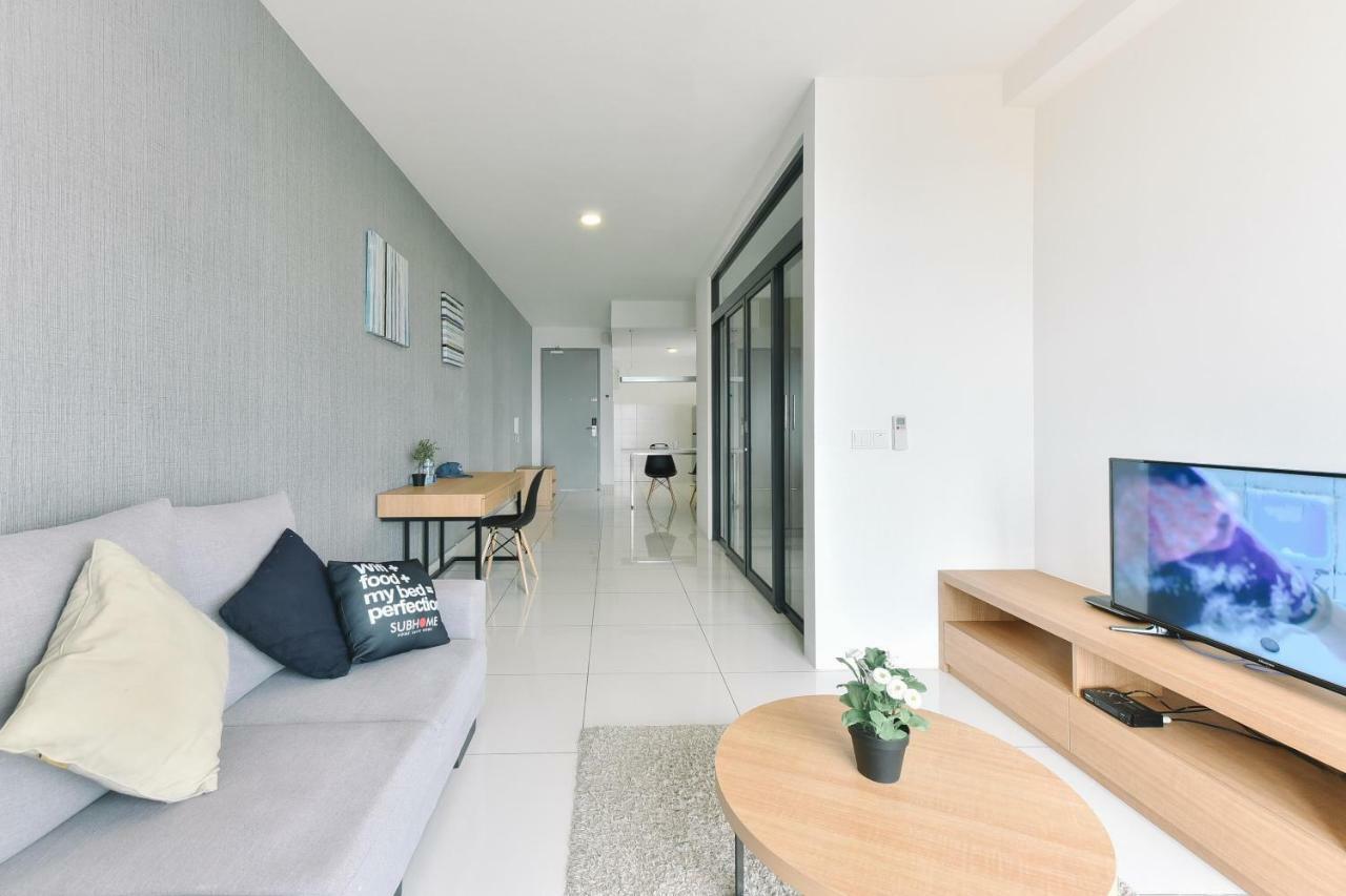 1 Tebrau Suites By Subhome Джохор-Бару Экстерьер фото