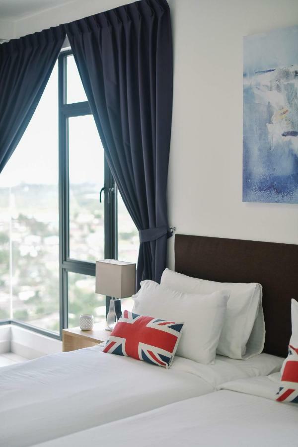 1 Tebrau Suites By Subhome Джохор-Бару Экстерьер фото